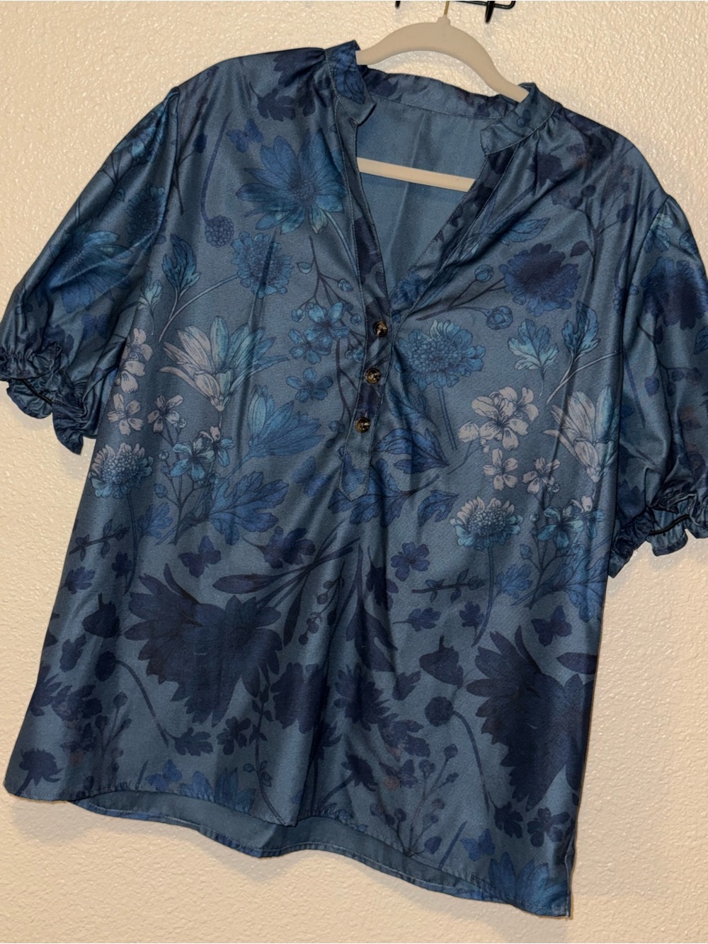 Blue Floral Short PuffSleeve Blouse -